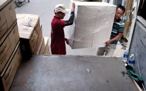 Vận chuyển bốc xếp